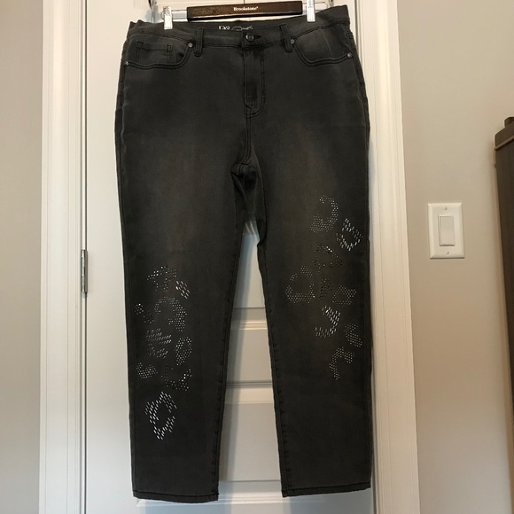 NWOT DG2 5-pocket dark gray jeans with gunmetal bling —virtual stretch (16P) - Picture 2 of 16